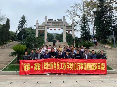 厦门驾校开启全员VIP模式,一人一车一教练