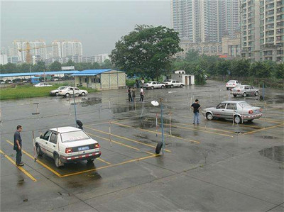 位于厦门知名的厦门驾校哪家好|集美驾校